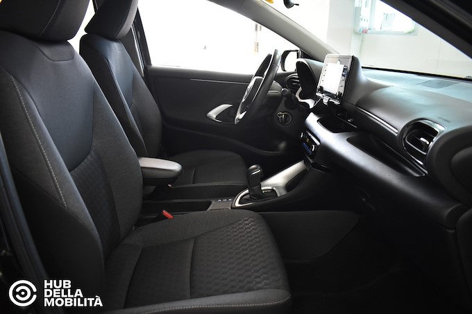 TOYOTA Yaris 1.5 Hybrid 5 porte Active